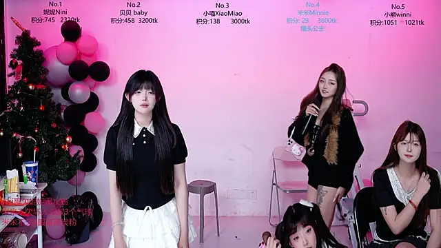 CM---002 Live Webcam on Stripchat