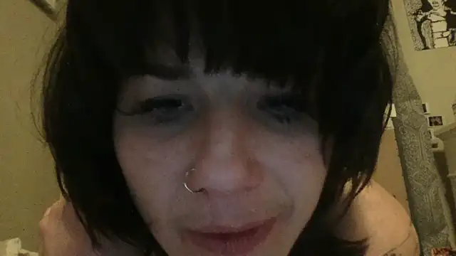 Girlnextdoor242 webcam