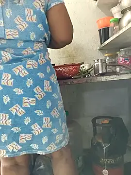 MaaliiiPonuTamil live cam profile