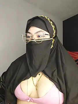 elinaax (F teen) - nipple clamps + oil 🥰