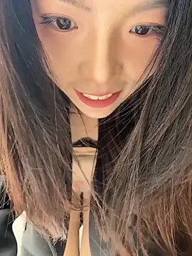 kara-tt (F young) - 户外足交1分钟秀美脚