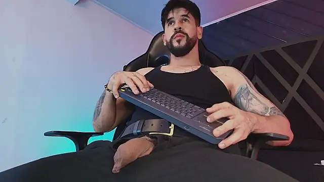 petesevans (M young) - Cumshow ,let's have fun , buzz me:devil: