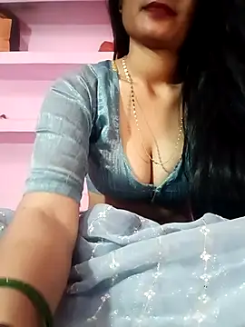 Webcam Model (Your_Favourite_Madhuri) is live