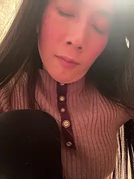 crhong666 - Crhong666's free webcam - UK Sex Cams