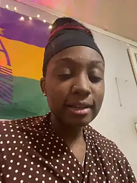 HennessyBaby21 webcam