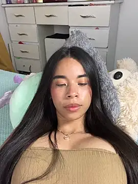 Webcam Model (Milleradhara24) is live