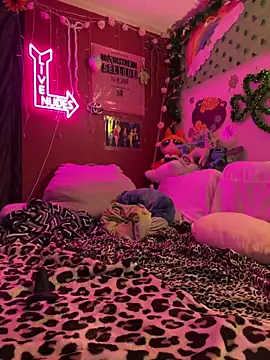 transexualjade95 (T young) - BreastImplants (.)(.) and Car 🚗 BigGoal