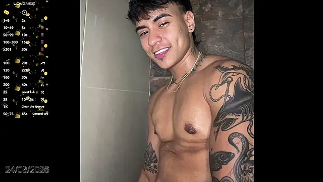 ftm_xxxperiencie (M young) - GET NAKED AND OPEN LEGS