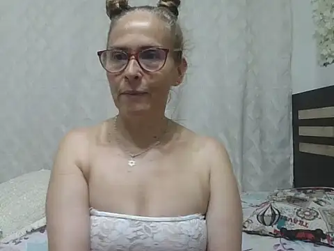 zamy1 (F mature) - double penetration