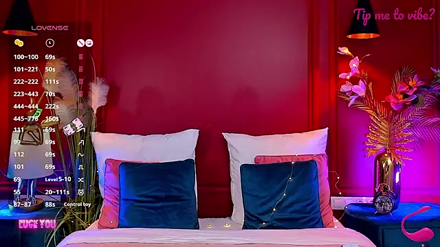 Mayzzie live sex cam