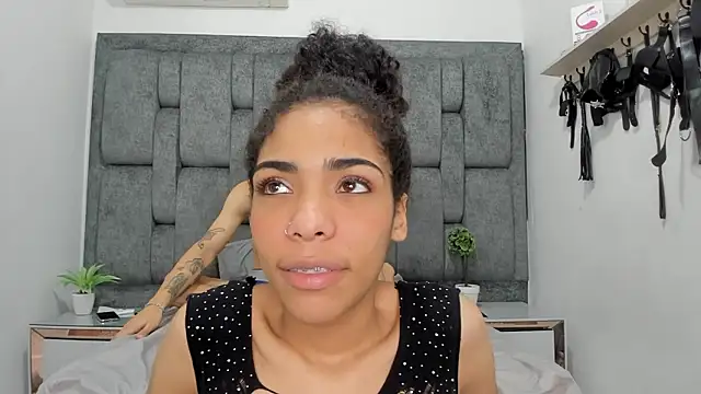 ZafiroAndFlynn live cam profile