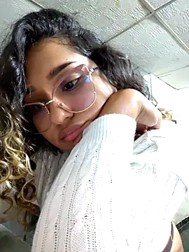 brendagirs (F young) - Dildo fucking