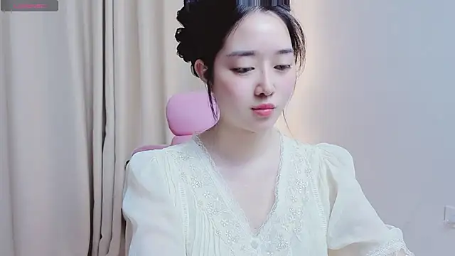 miu-999 - Miu-999's free webcam - UK Sex Cams