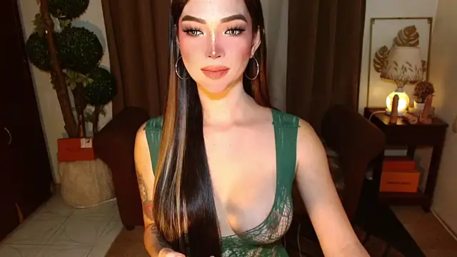 MouthWatering_Ayesha webcam