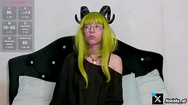 Noninha_ live sex cam