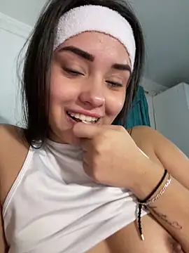 Webcam Model (Kimmymadison-) is live