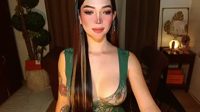 MouthWatering_Ayesha webcam