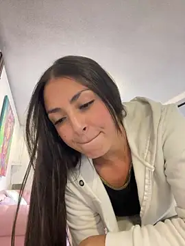 Webcam Model (ArianaDominguezPink_)  is live.Free join now!