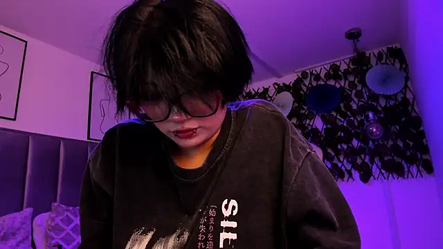 kitty_gang - Kitty_Gang's free webcam - UK Sex Cams