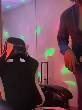 magic_man1085 webcam