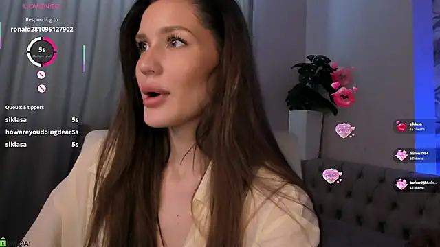 aria_mila - Aria_Mila's free webcam - UK Sex Cams