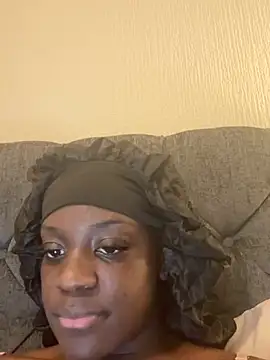 Webcam Model (bry8661)  is live.Free join now!