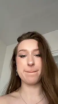 cuteeyesbaby from StripChat is Freechat