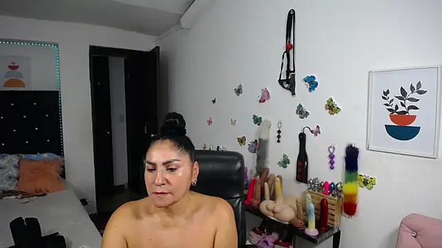 mature_bigboobs10 - Mature_bigboobs10's free webcam