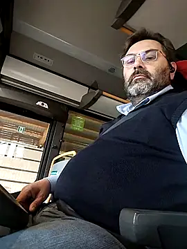 necroforo (M mature) - Senza masturbarmi e venire fino al goal