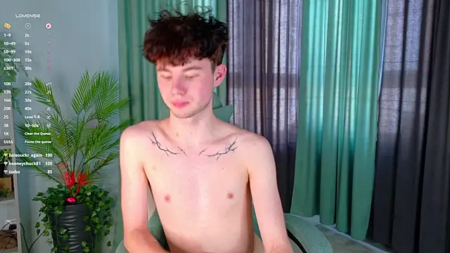 moon_gloww - Moon_Gloww's free webcam - UK Sex Cams