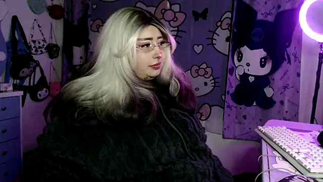 lussyevans24 - Lussyevans24's free webcam