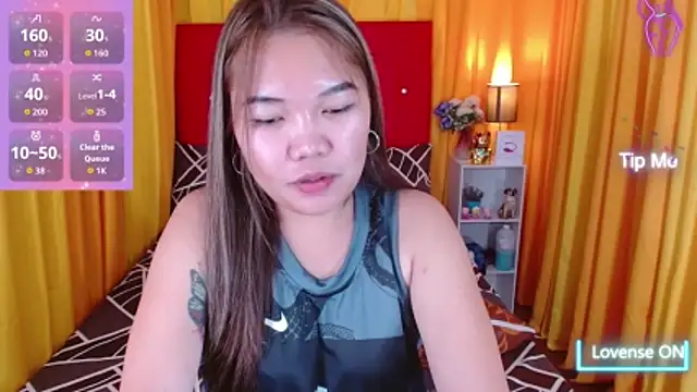 XxSexyPinay4uxX's chatroom