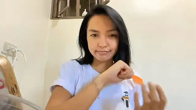 NoreenPierotti's chatroom