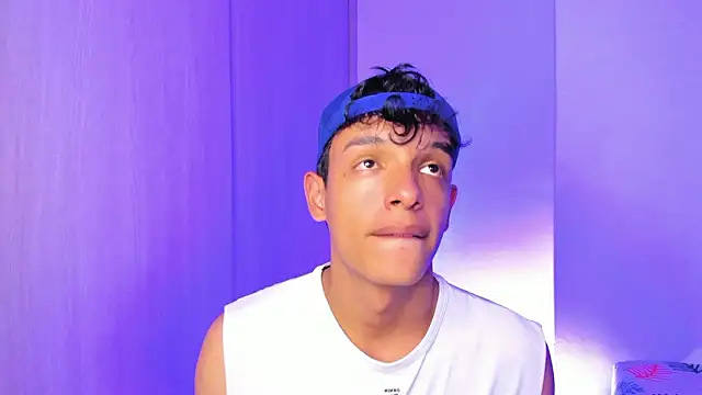 maxfrost1 - Maxfrost1's free webcam - UK Sex Cams