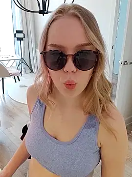 littleforestelf2 (F young) - Morning oily tits