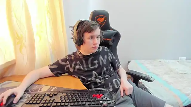 iliaskrislove - Iliaskrislove's free webcam - UK Sex Cams