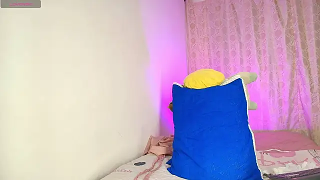 Luciana_Ortiz1 live sex cam