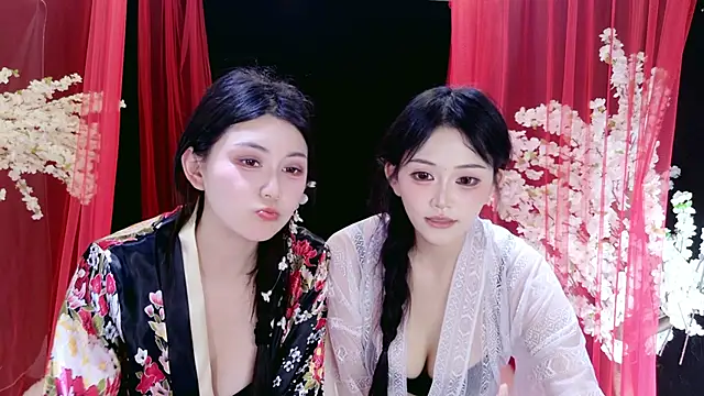 美女Banana-Milk69在线直播