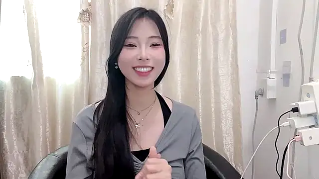 美女yiyibaby2026在线直播