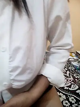 Webcam Model (Rising_Queen)  is live.Free join now!