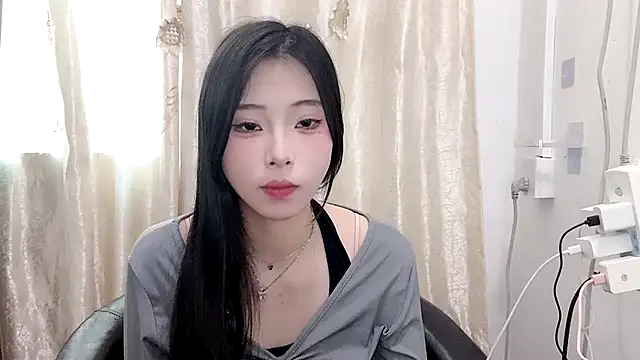 yiyibaby2026 - Yiyibaby2026's free webcam - UK Sex Cams