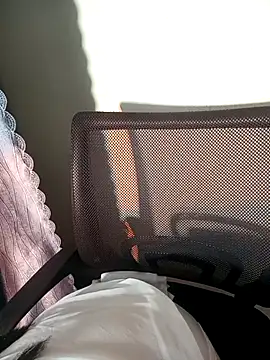 cherry_le02 - Cherry_Le02's free webcam