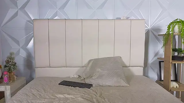 emily_and_sebastiannn - Emily_and_Sebastiannn's free webcam