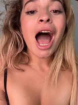 aribeautiful - AriBeautiful's free webcam - UK Sex Cams