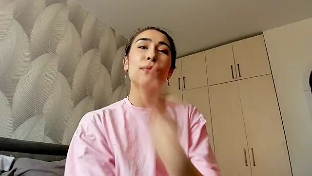 Bambiii_bby live cam profile