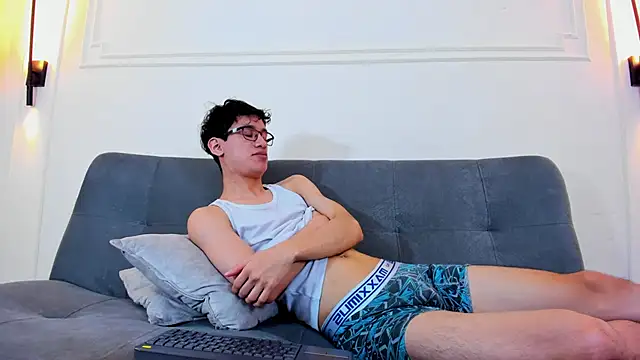 cum_hunters - Cum_hunters's free webcam - UK Sex Cams