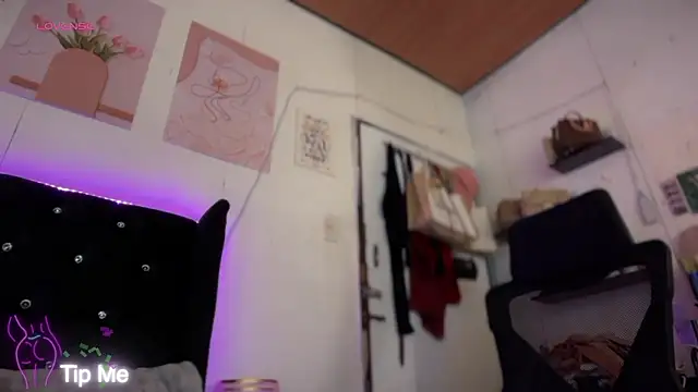 NaughtyJedGirl live sex cam