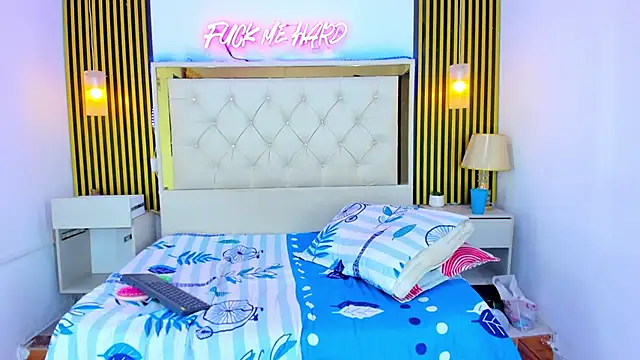 BabyGirlsLatin webcam