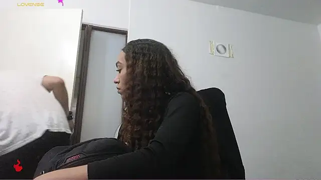 Live sex cam of ritzabeth_daniel