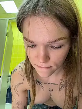 StreetSquirt's live cam